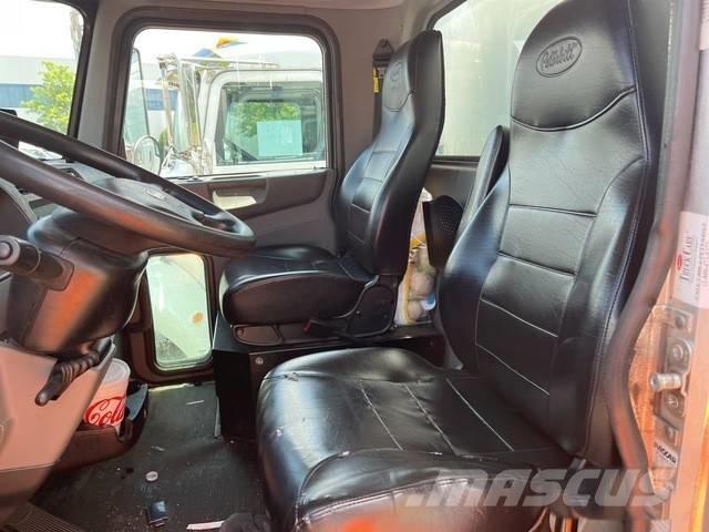 Peterbilt 337 Camiones de reparto de bebidas