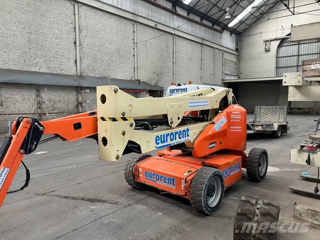 JLG E 450 AJ Plataformas con brazo de elevación manual