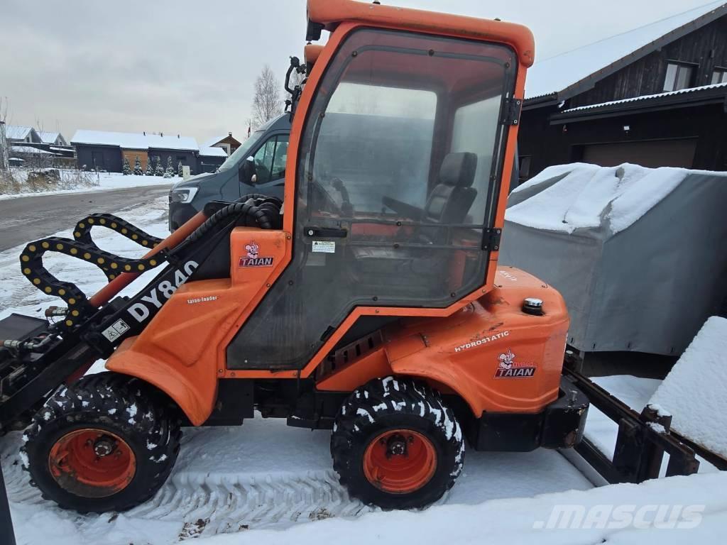 Taian DY840 Minicargadoras