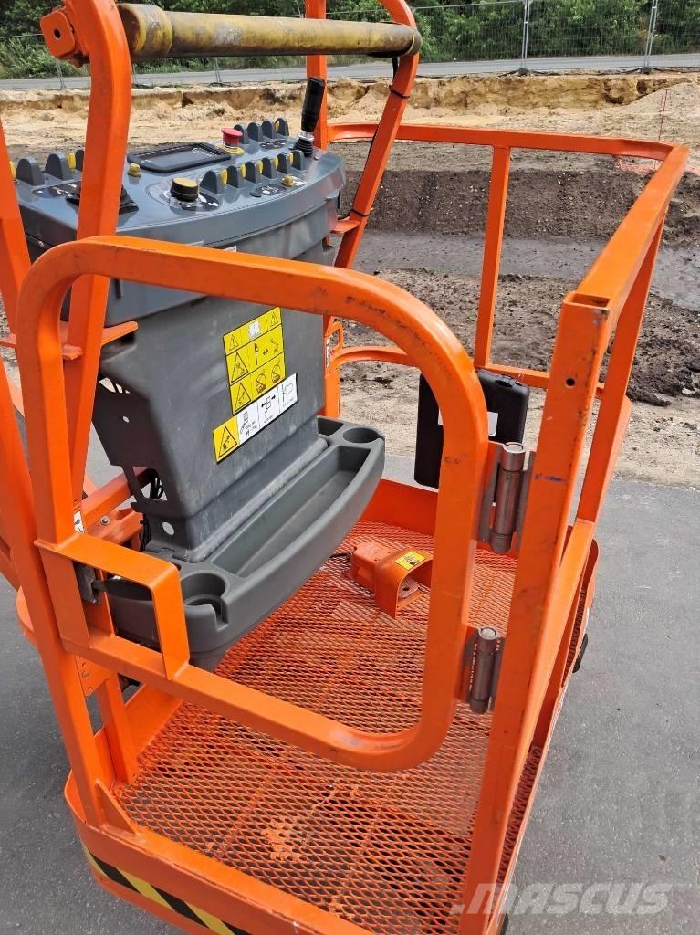 JLG E 300 AJP Plataformas con brazo de elevación manual