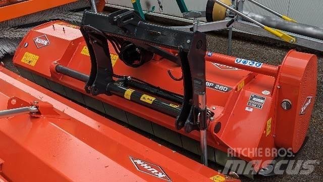 Kuhn BP280 Segadoras y cortadoras de hojas para pasto