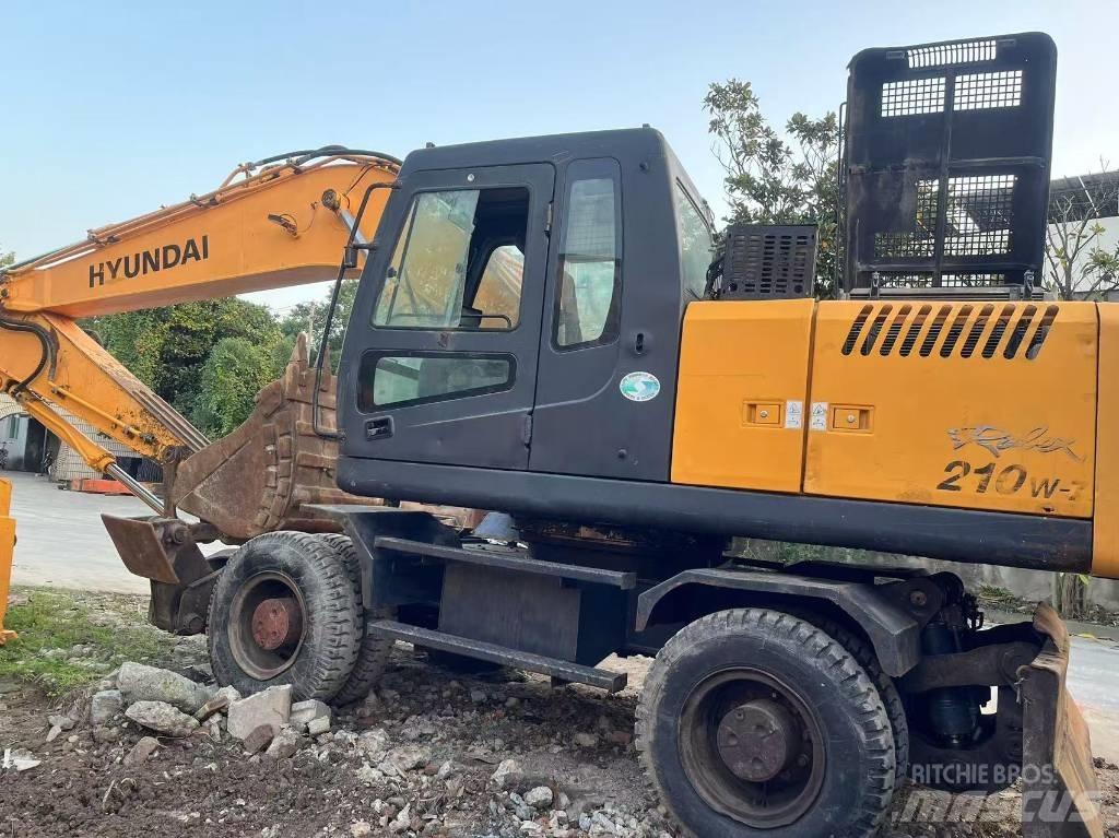 Hyundai R210W-7 Excavadoras de ruedas