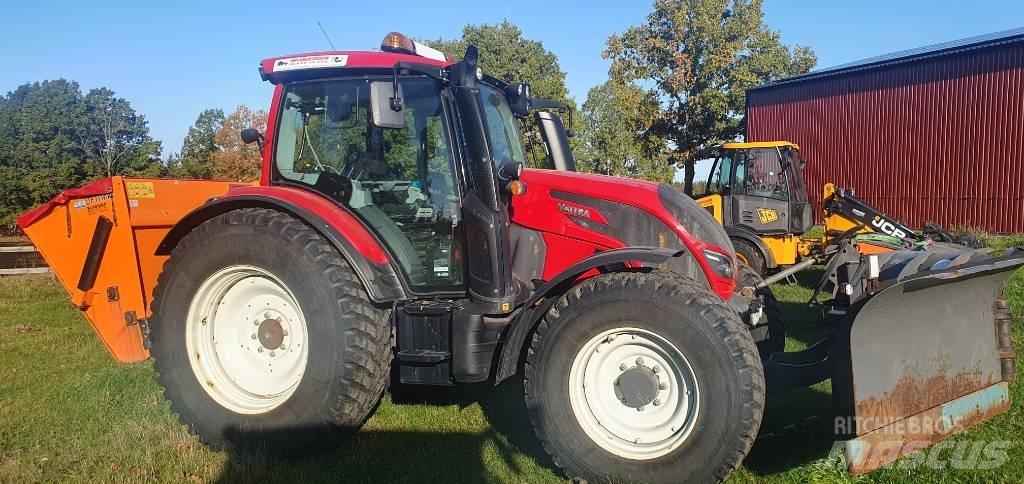 Valtra N114HT5 Tractores