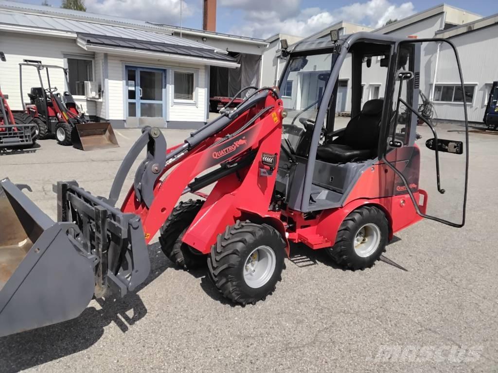 QuattroX 810 Minicargadoras