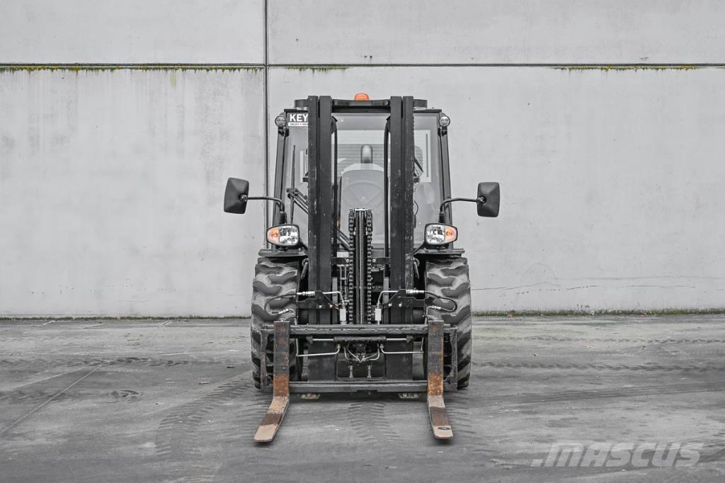 Manitou MC 25-4 Camiones diesel