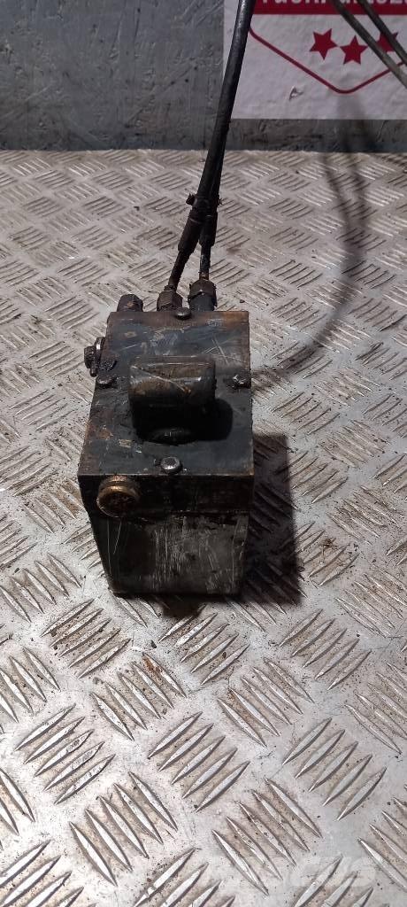 Scania 94 D.  1422640 Hidráulicos