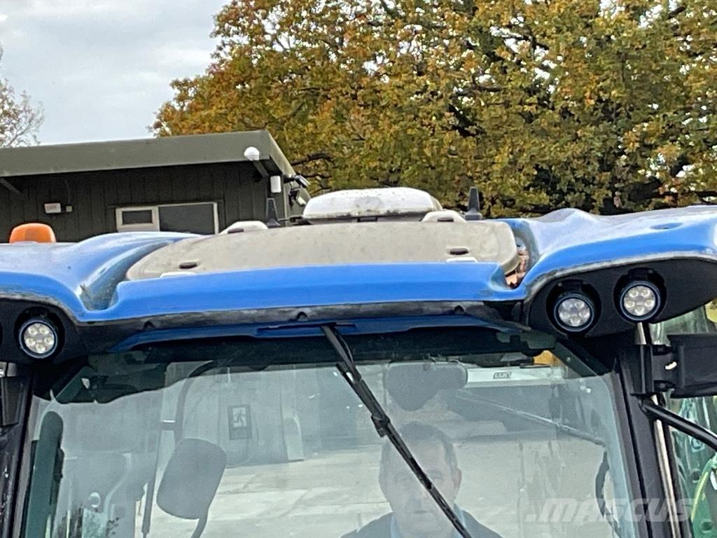 New Holland T 7.210 Tractores