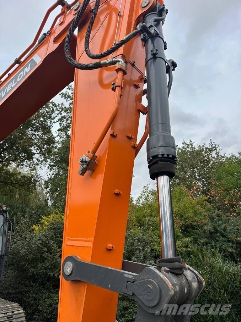 Develon DX 300 LC-7M Excavadoras sobre orugas