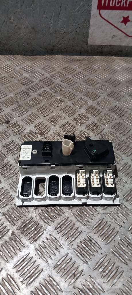 Scania R 440   1797411 Cabinas