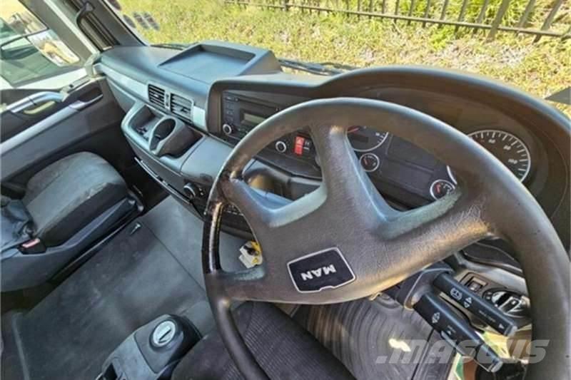 MAN 27 SERIES Otros camiones