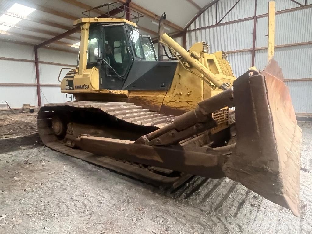 Komatsu Px65 Buldozer sobre oruga