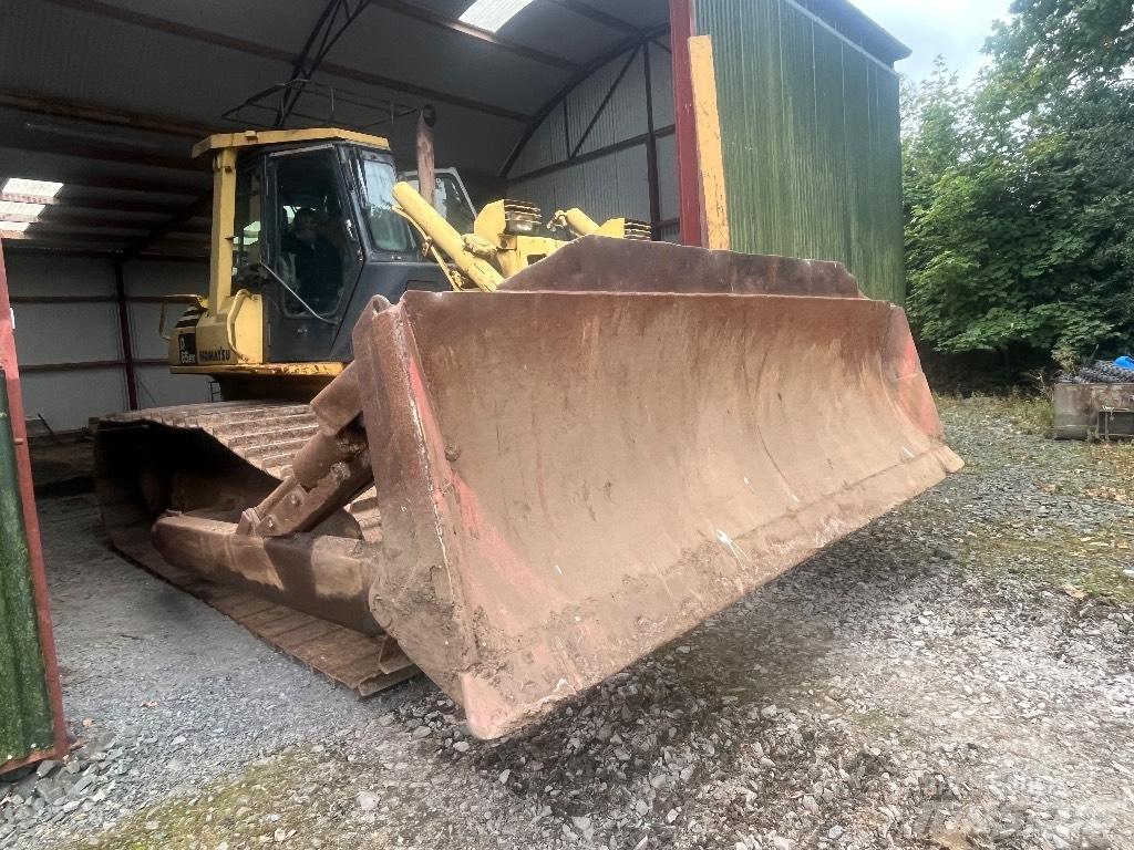 Komatsu Px65 Buldozer sobre oruga