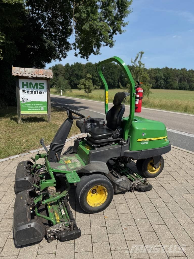 John Deere 2500 E Corta-césped de greens