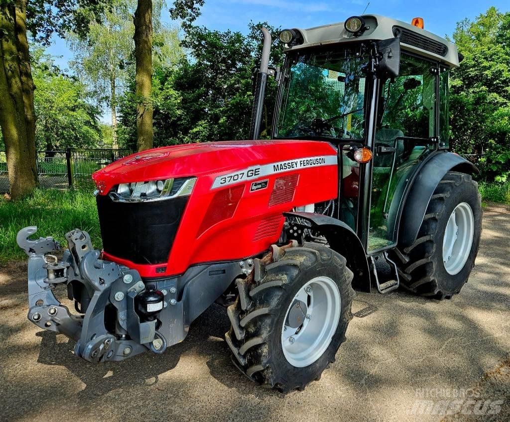 Massey Ferguson 3707 Tractores