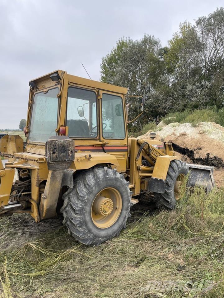 Hydrema 807 Retrocargadoras