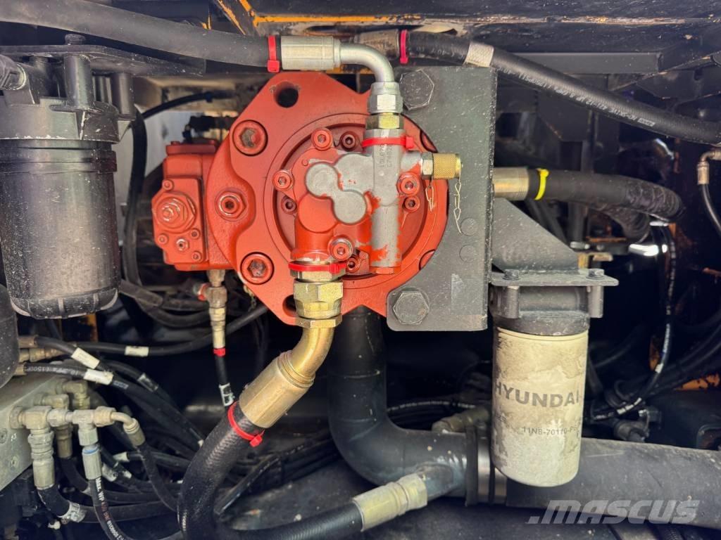 Hyundai HX 260 L Excavadoras sobre orugas