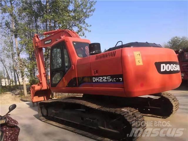 Doosan DH225 Excavadoras sobre orugas