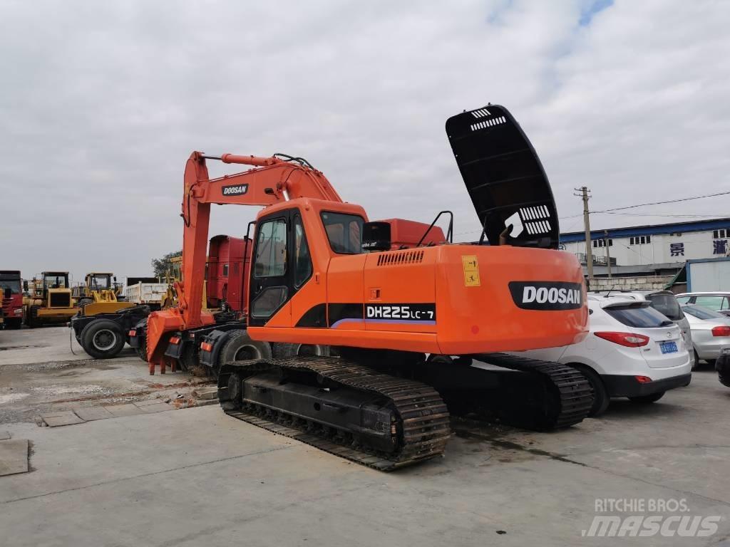 Doosan DH225 Excavadoras sobre orugas