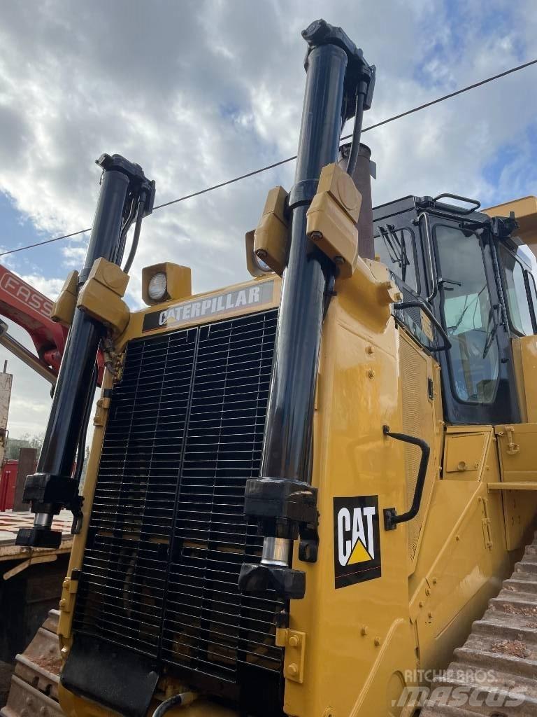 CAT D8L Buldozer sobre oruga