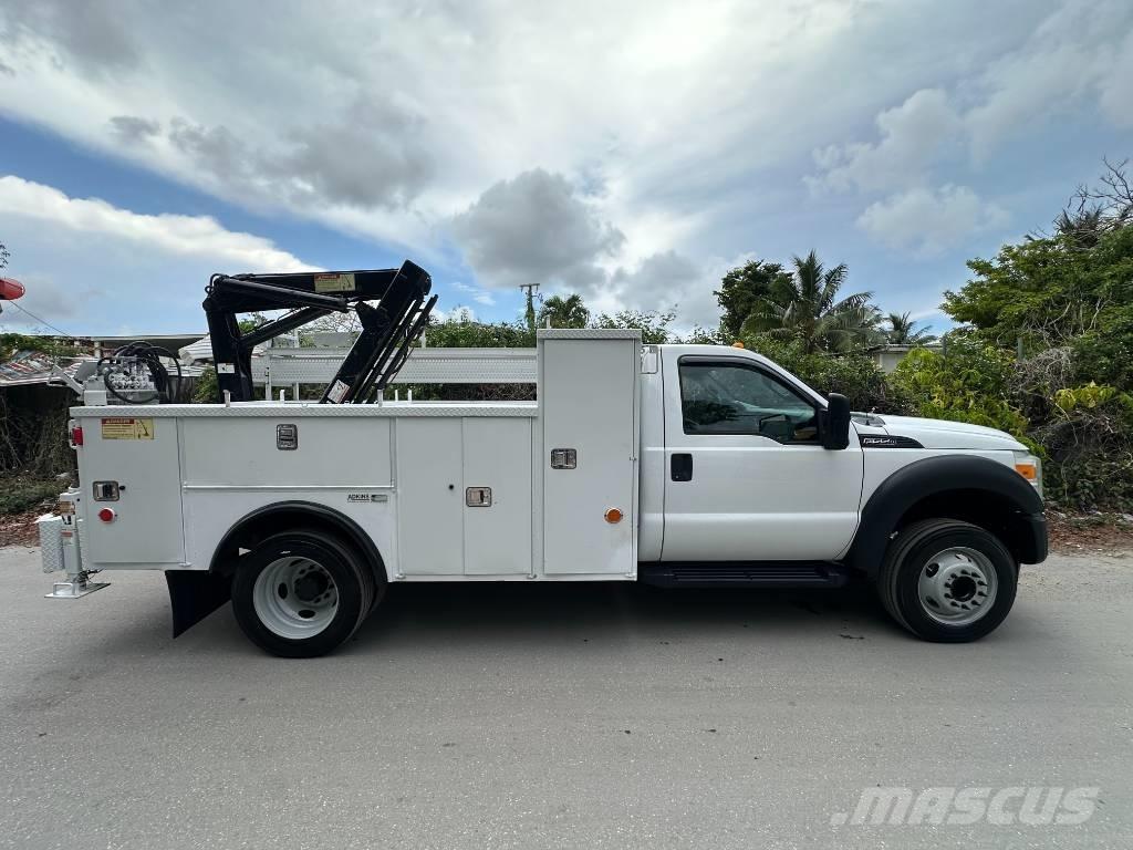 Ford F 550 Caja abierta/laterales abatibles