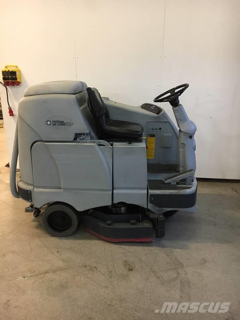 Nilfisk BR 1100 Barredora fregadora combinada