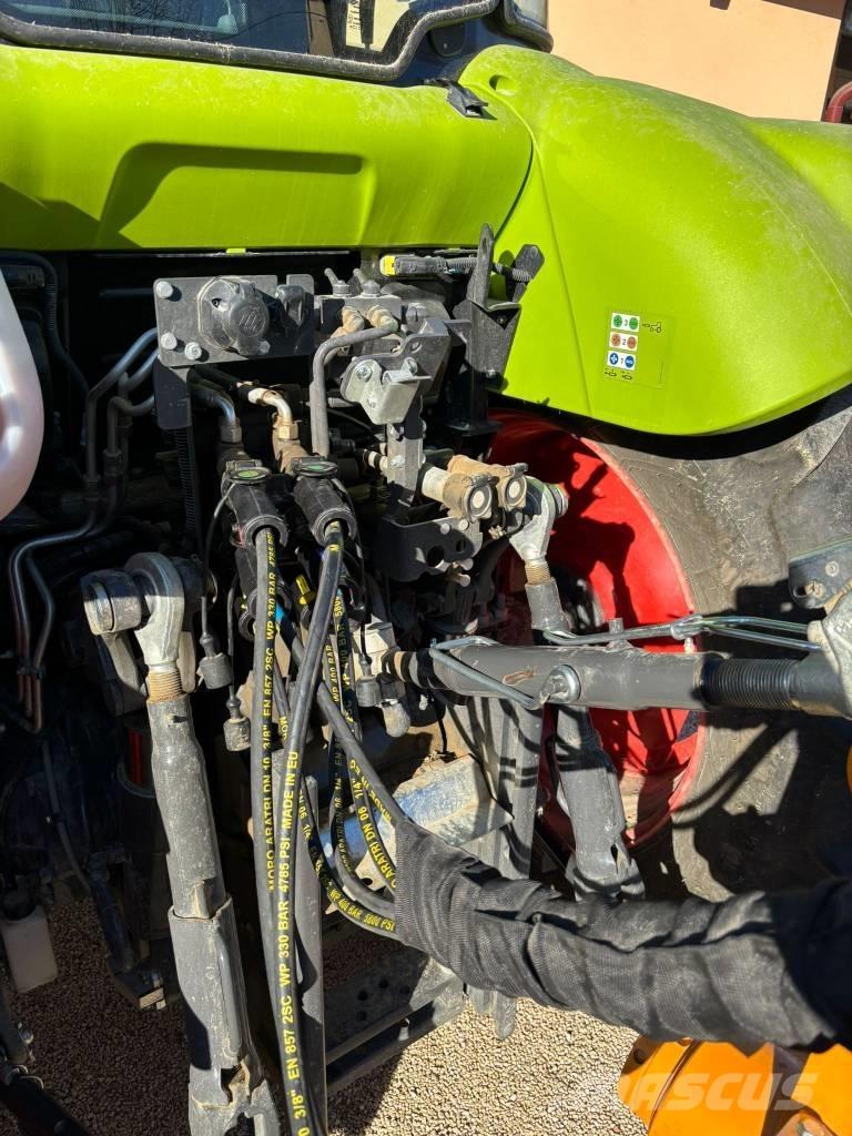 CLAAS Arion 450 Tractores