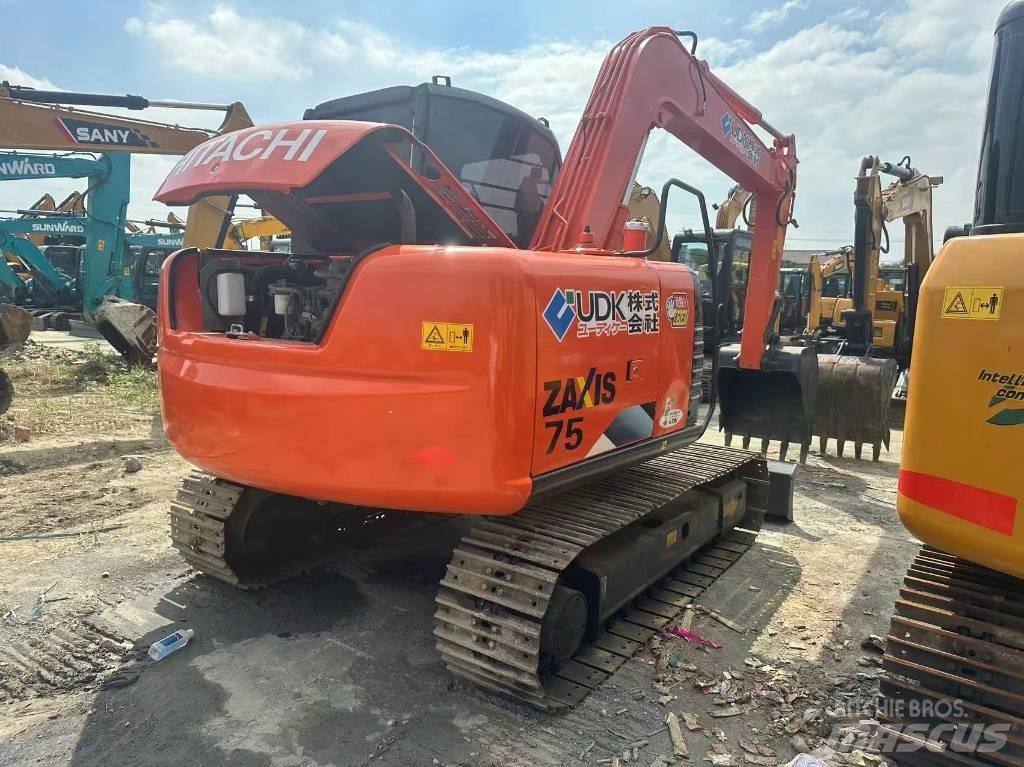 Hitachi ZX 75 Excavadoras 7t - 12t