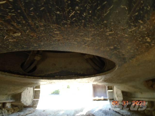 John Deere 225 DLC Excavadoras sobre orugas