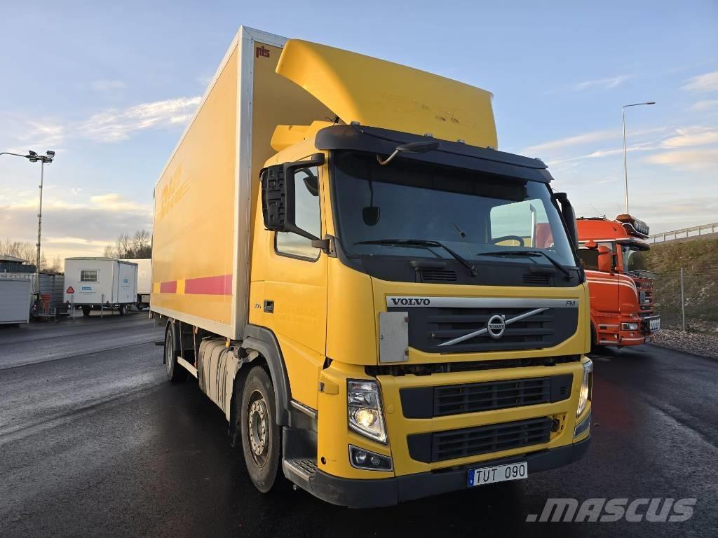 Volvo FM 330 Camiones con caja de remolque