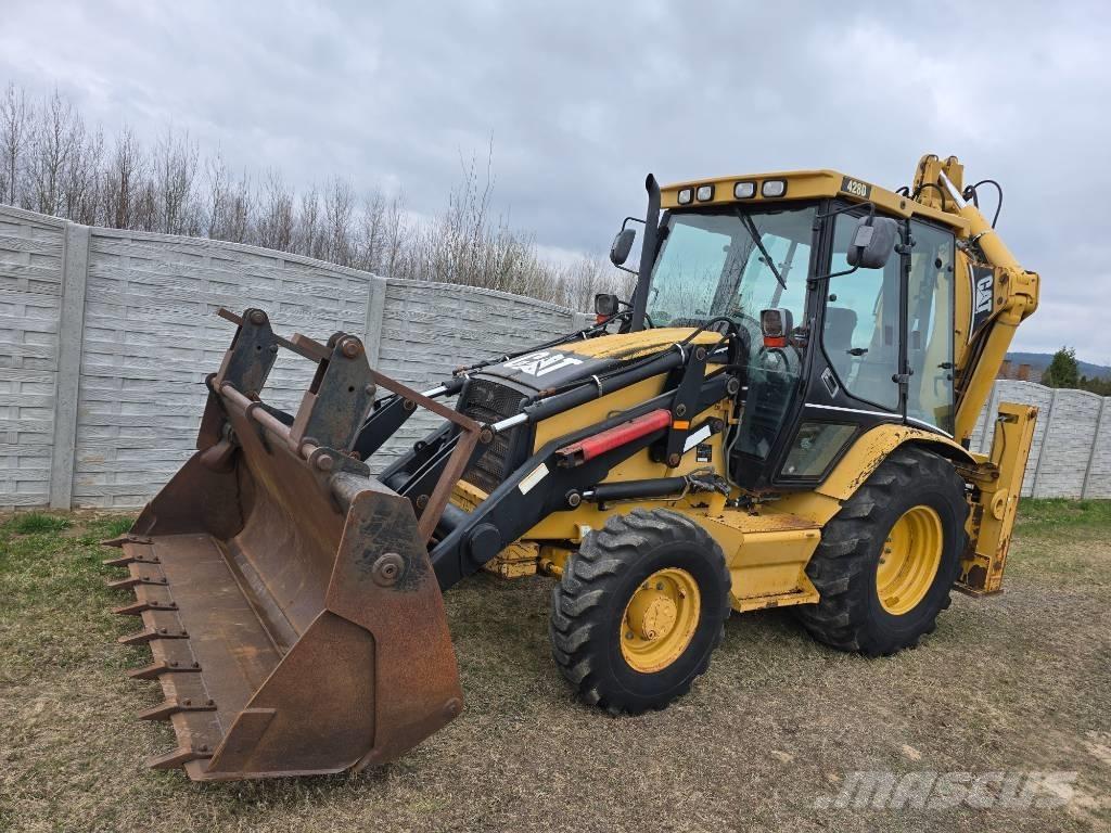 CAT 428 D Retrocargadoras