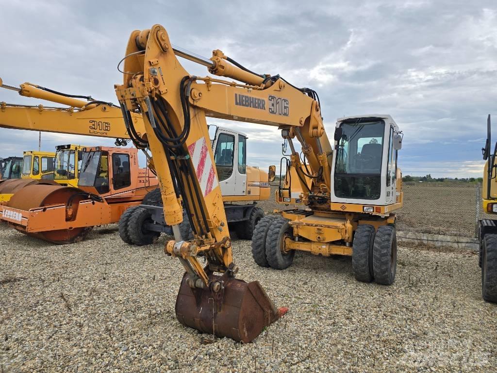 Liebherr A 316 Excavadoras de ruedas