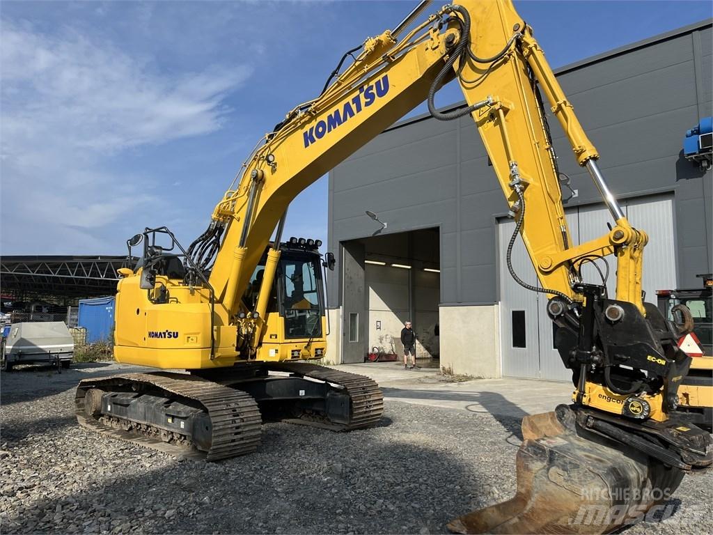 Komatsu PC 228 Excavadoras sobre orugas