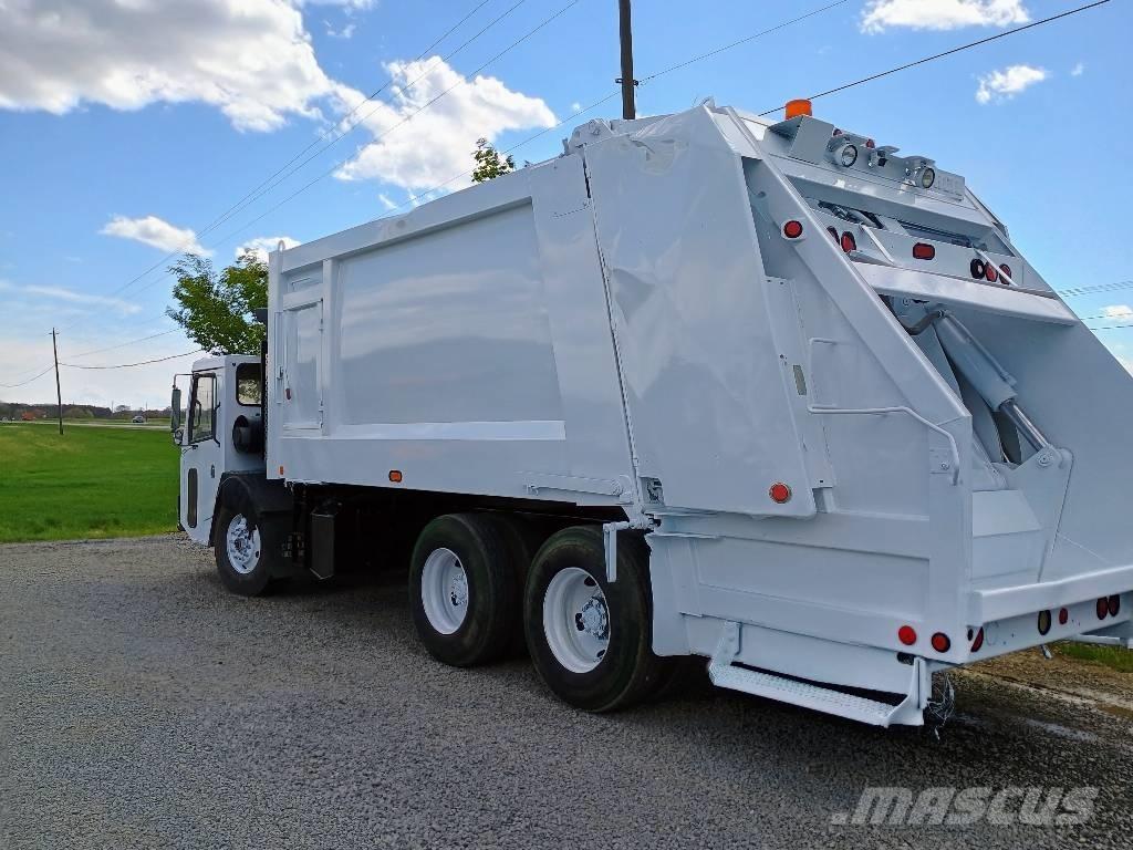  Crane Carrier LE Camiones de basura