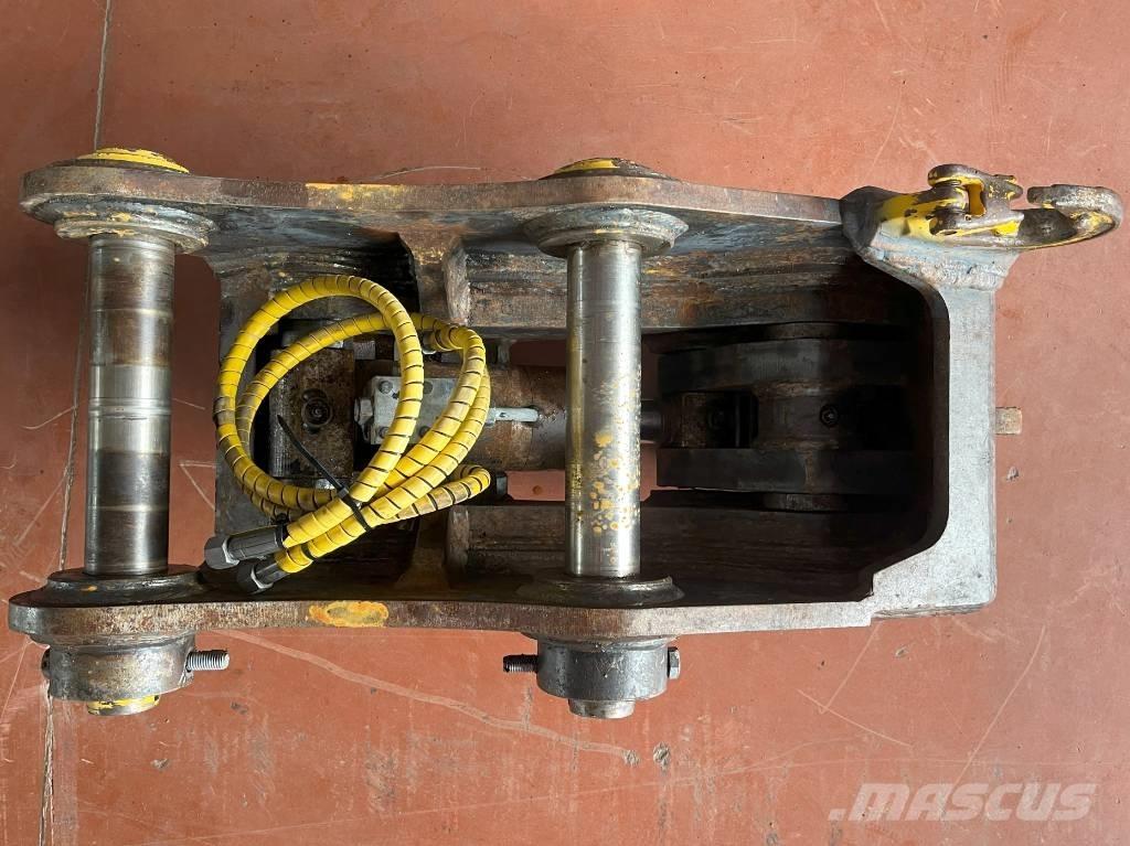 Komatsu PW160-11 Conectores rápidos