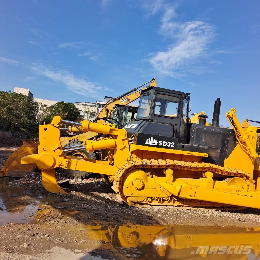 Shantui SD 32 Buldozer sobre oruga