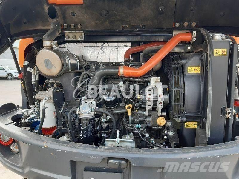 Doosan DX 57 W Excavadoras de ruedas