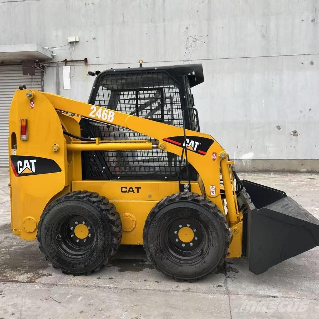 CAT 246 B Minicargadoras