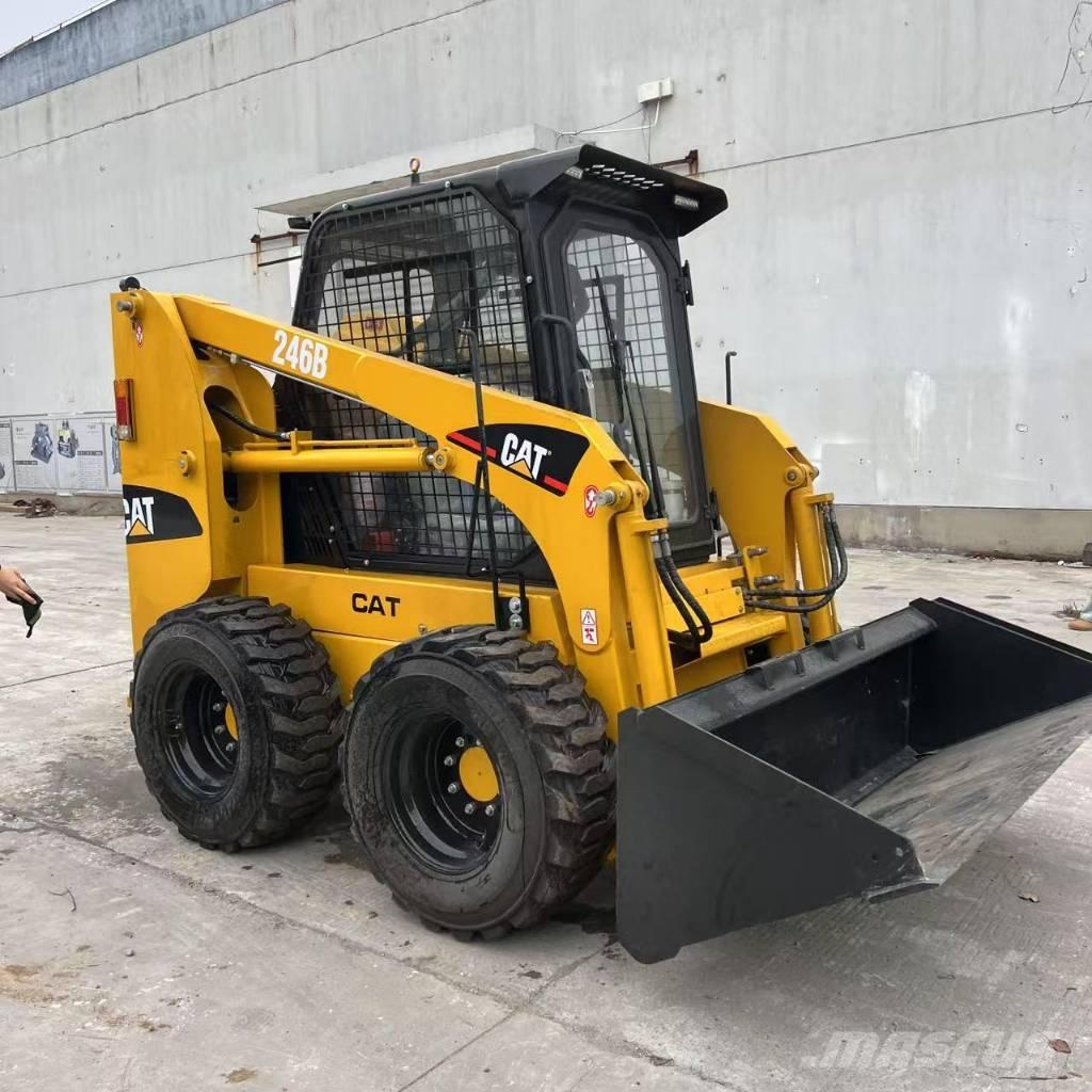 CAT 246 B Minicargadoras