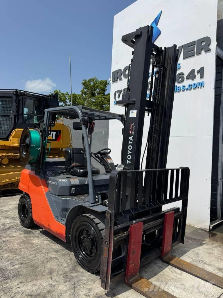Toyota 8 FD 40 U Montacargas - otros
