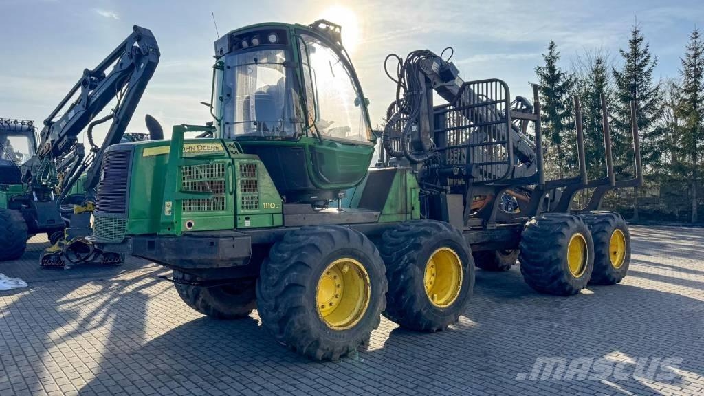 John Deere 1110 E Transportadoras