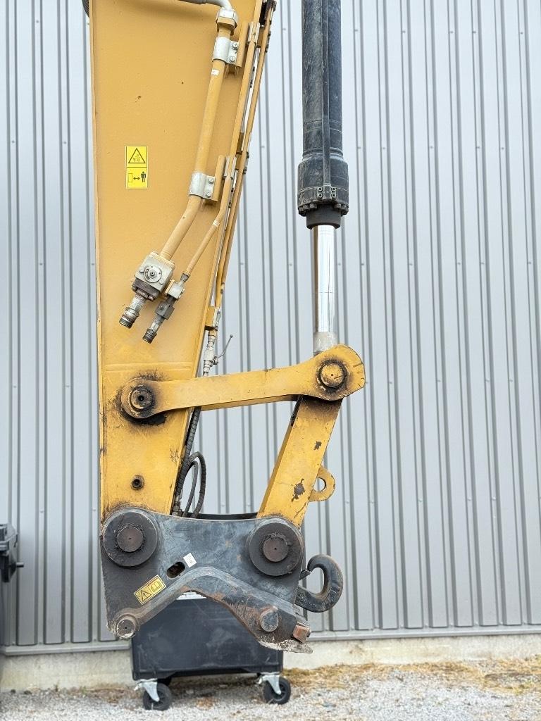 CAT 326 F L Excavadoras sobre orugas