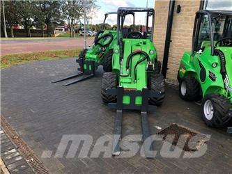 Avant 735 Cargadoras sobre ruedas