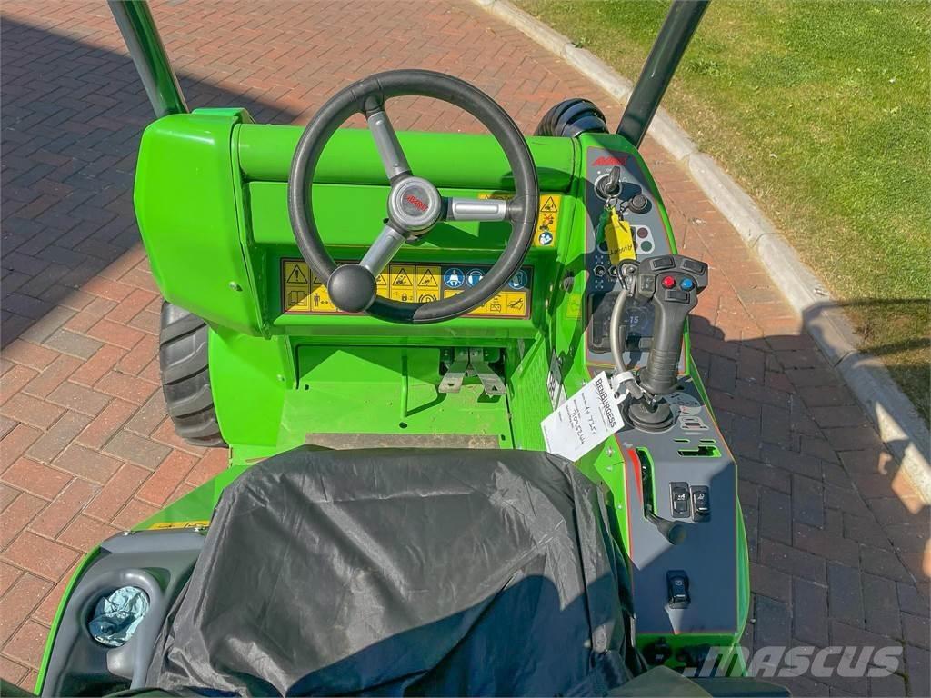 Avant 735 Cargadoras sobre ruedas