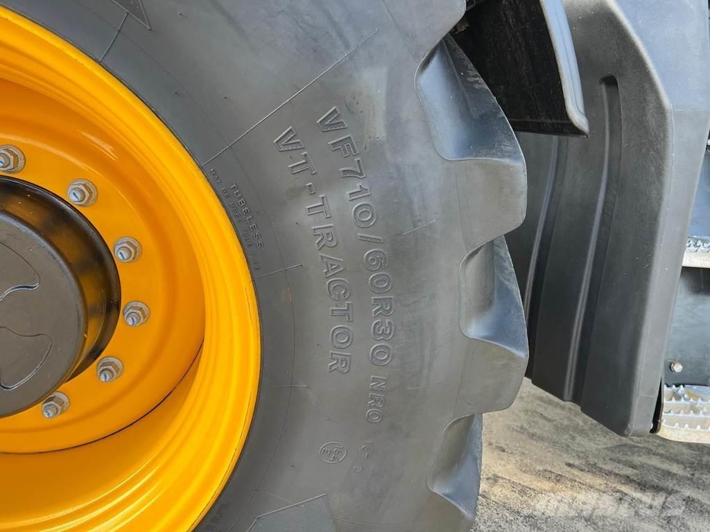 JCB 4220 ICON Tractores