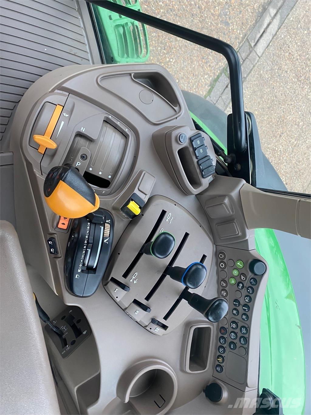 John Deere 6130M Tractores