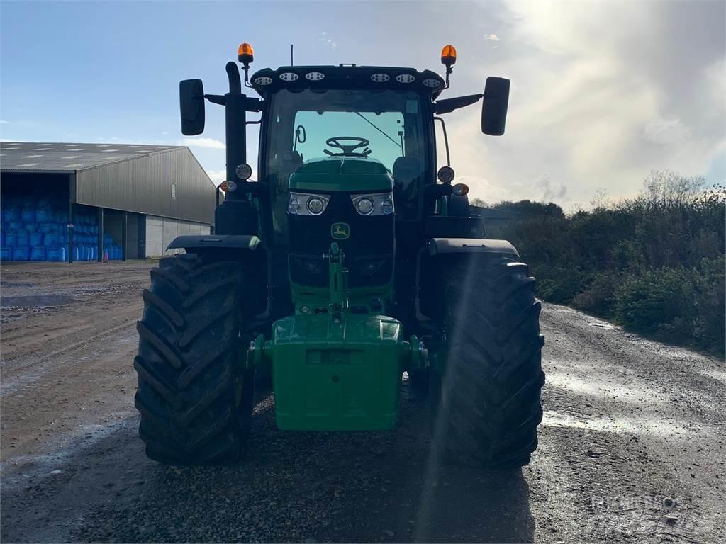 John Deere 6R215 Otra maquinaria agrícola