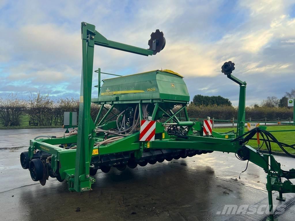 John Deere 750A Taladros