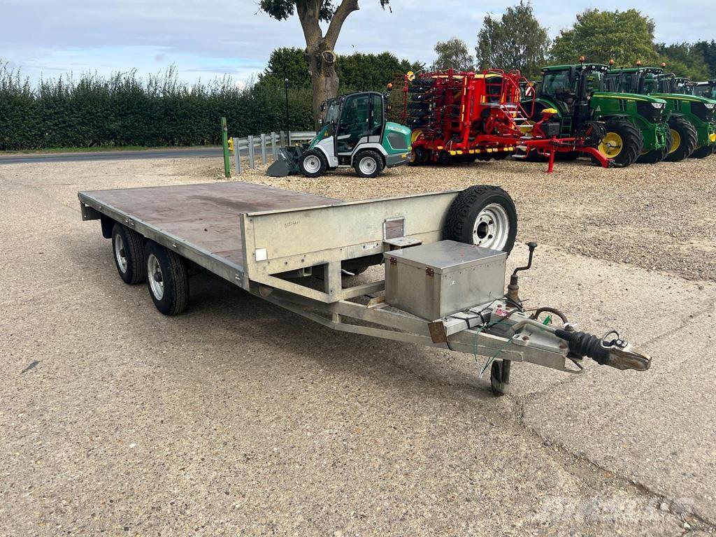 RICHARDSON  Esparcidoras de abono