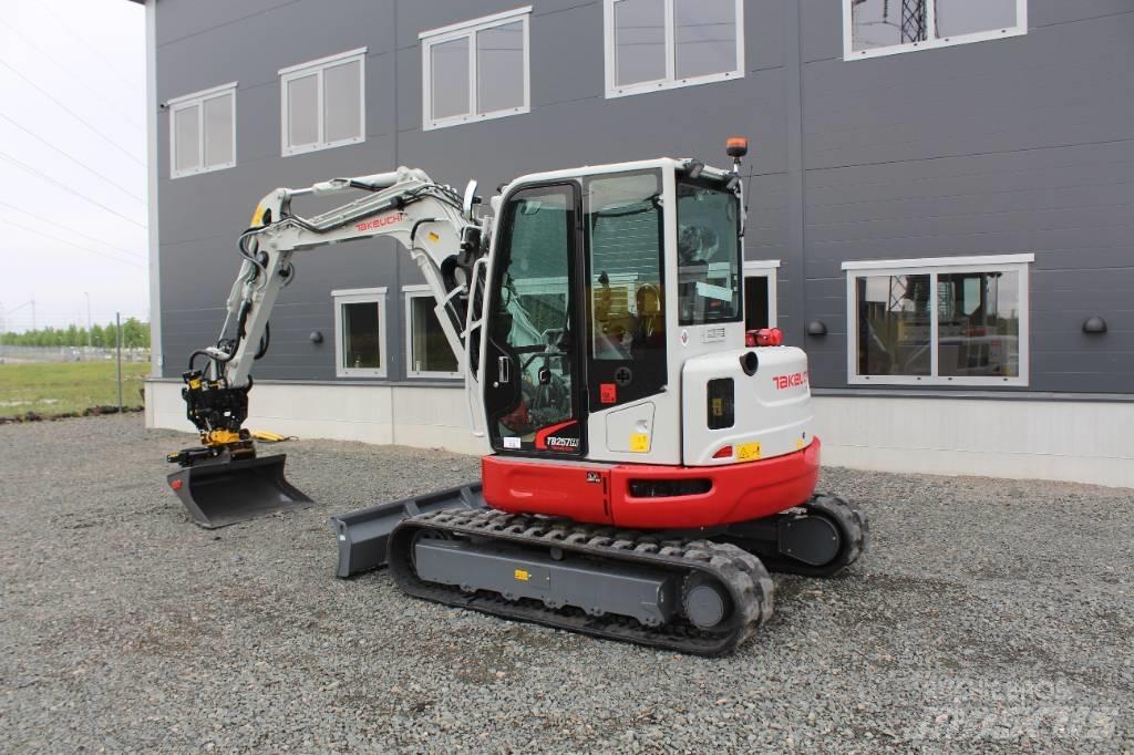 Takeuchi TB257FR Excavadoras 7t - 12t