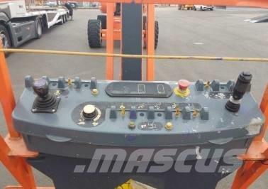 JLG 860 SJ Plataformas con brazo de elevación telescópico